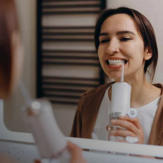 SmartFloss Taşınabilir Şarjlı Diş Duşu